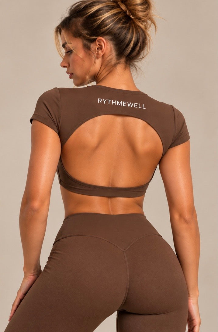 CROP TOP DE SPORT FEMME DOS OUVERT – Bougez librement, restez au frais et affirmez votre style avec Rythmewell.